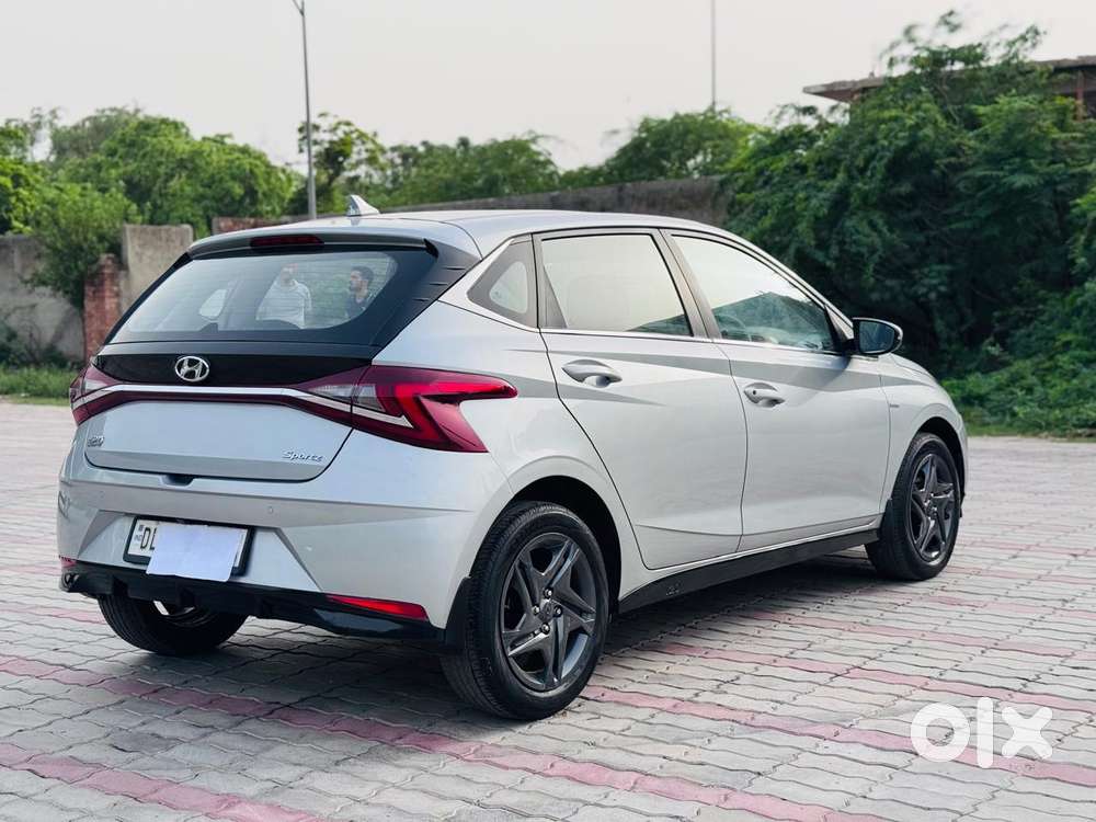 Hyundai I20 Sportz 1.2 Ivt, 2023, Petrol
