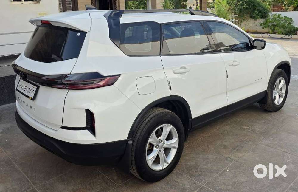Tata Safari Pure (o), 2025, Diesel