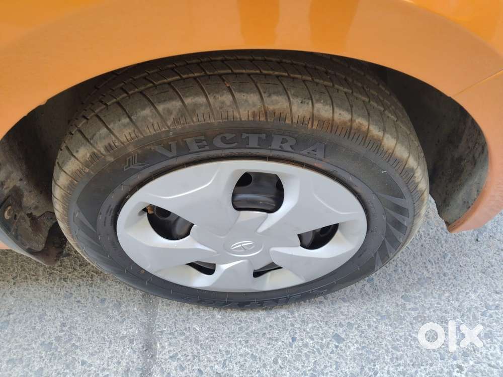 Tata Tiago 1.2 Revotron Xt, 2016, Petrol