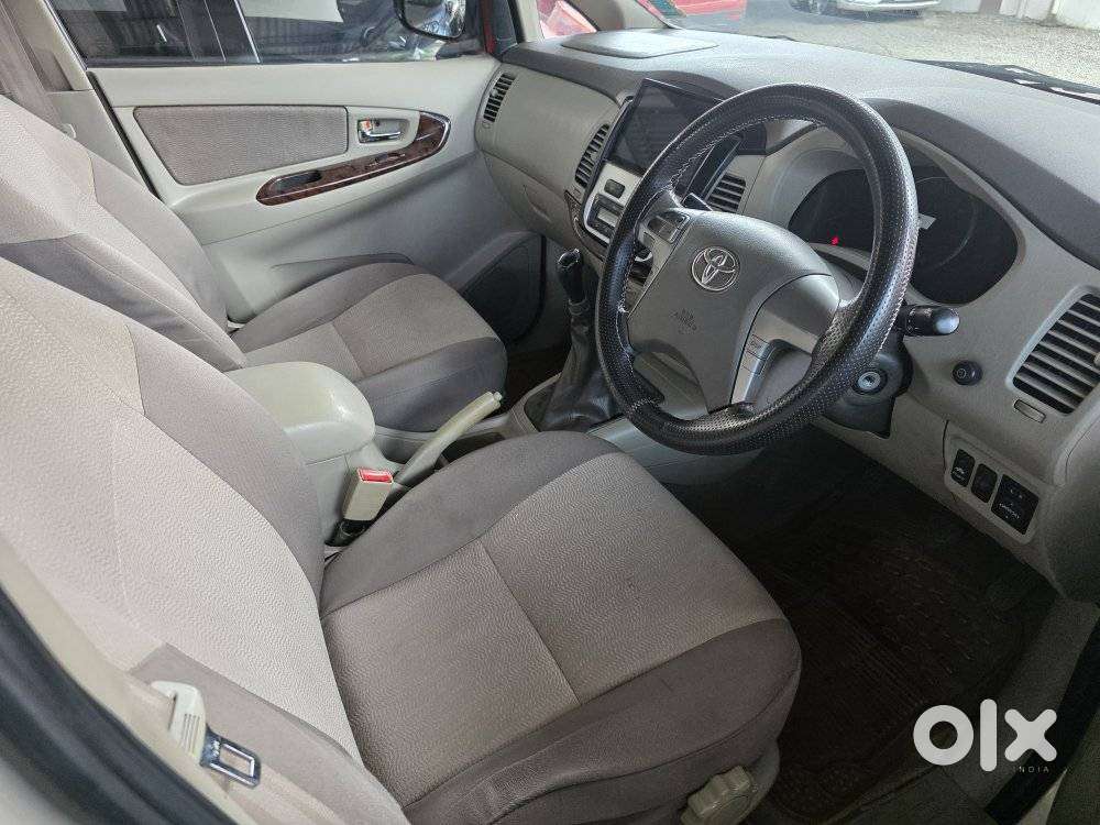 Toyota Innova 2.5 V 7 Str, 2013, Diesel