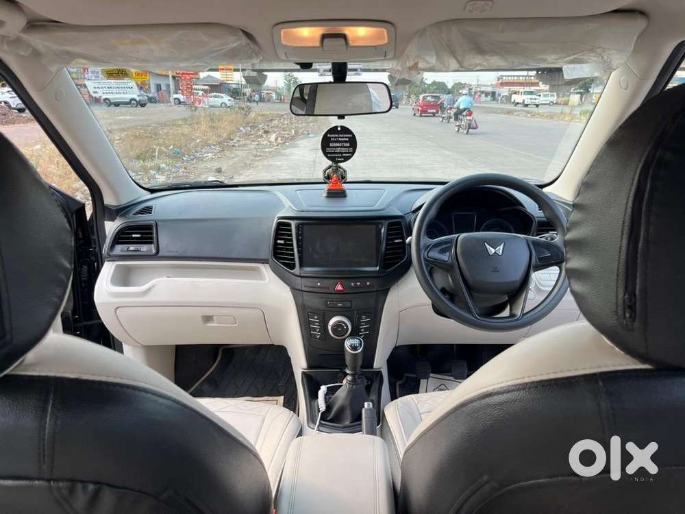 Mahindra Xuv300 2024 Diesel Well Maintained