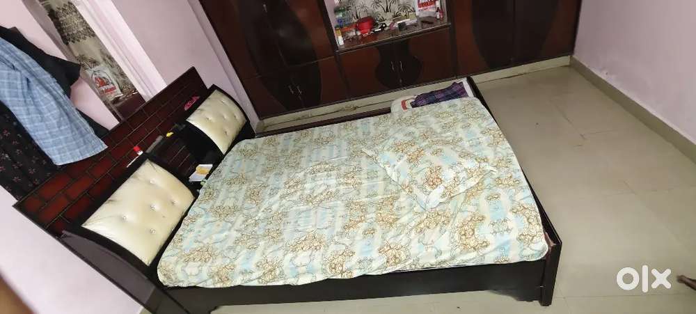 6*6 bed with racks like drawers