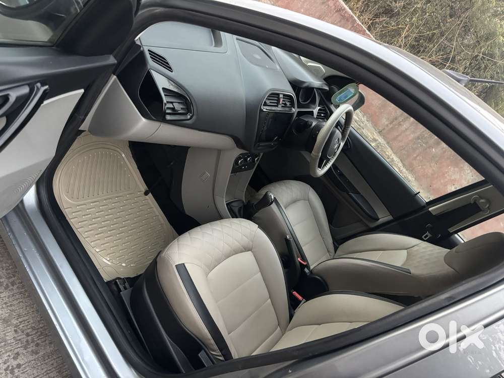Tata Tiago 1.2 Revotron Xt (o), 2018, Petrol