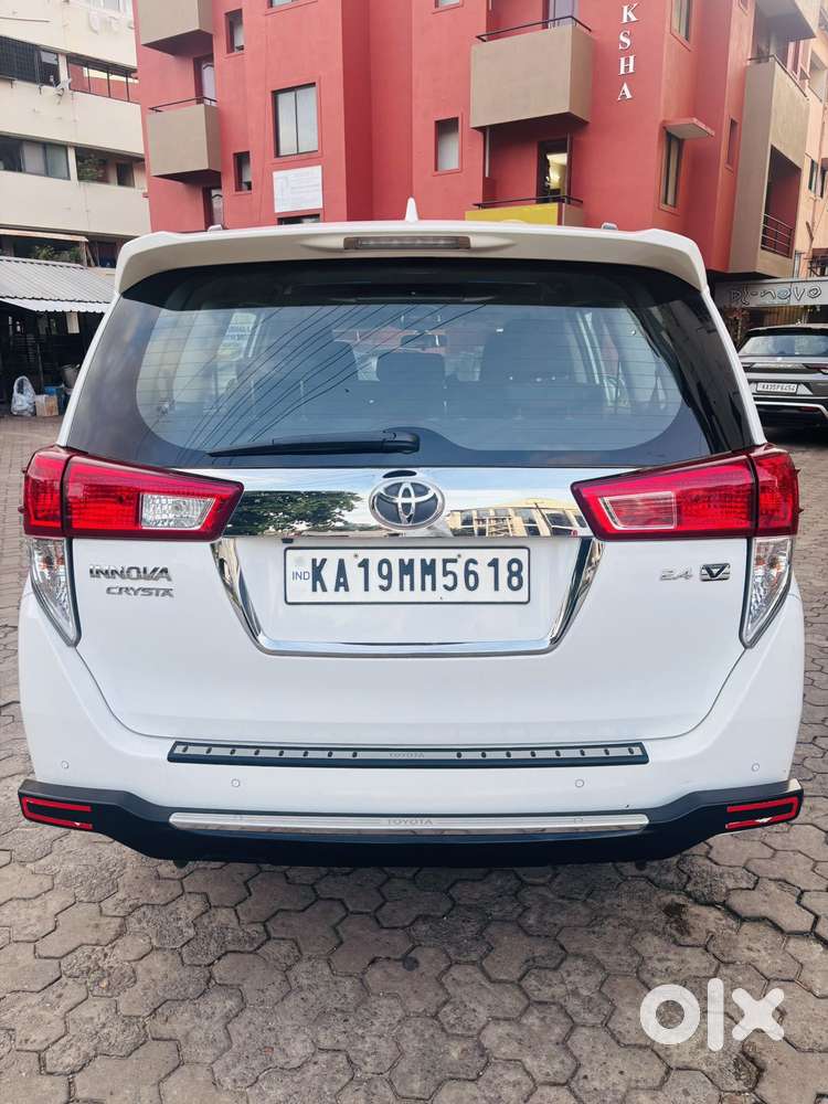 Toyota Innova Crysta 2.4 V 8 Str, 2022, Diesel