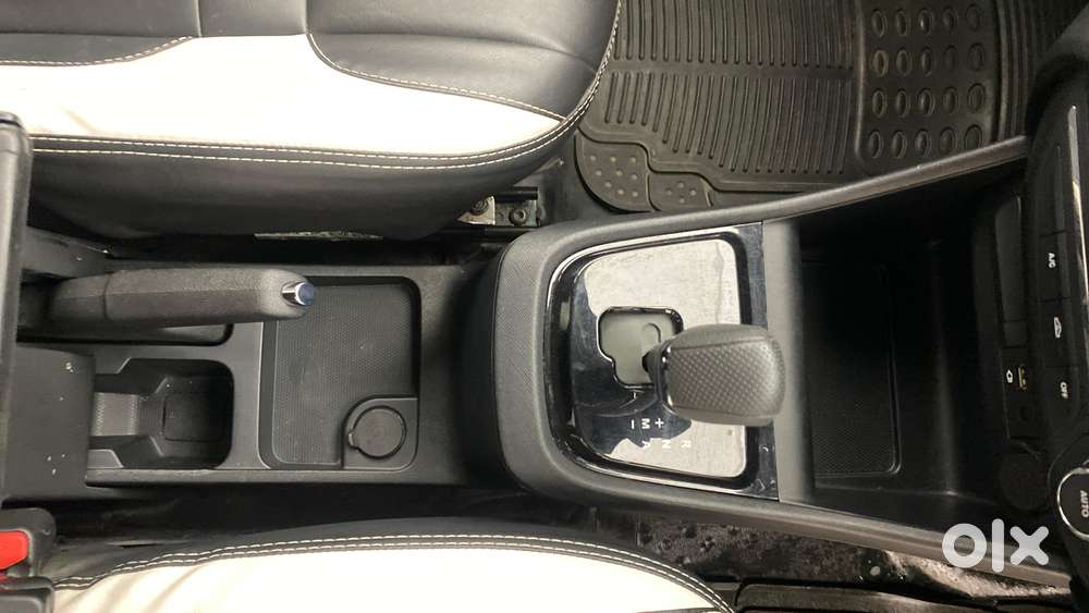 Tata Punch Creative Amt, 2022, Petrol
