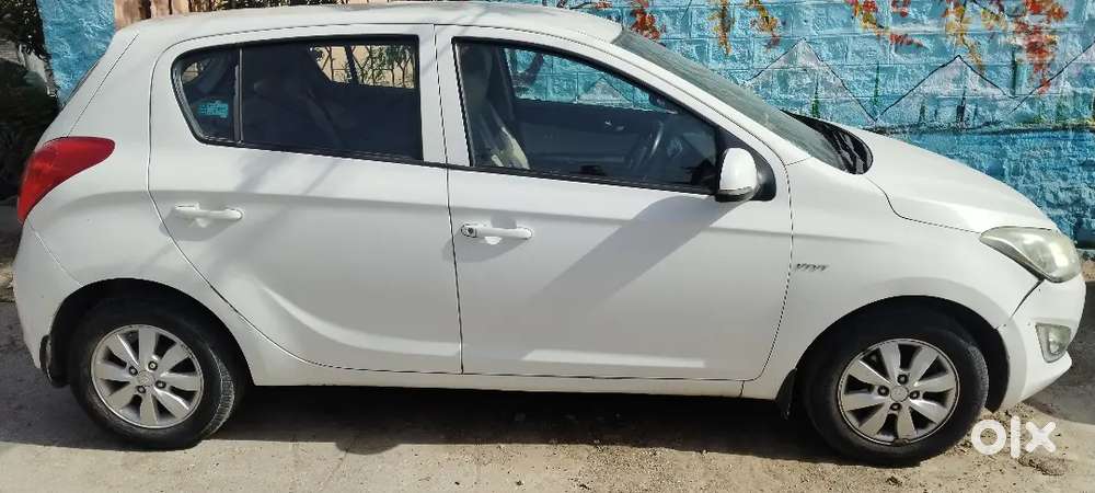 Hyundai I20 2012 Petrol 81500 Km Driven -ac Not Working Only