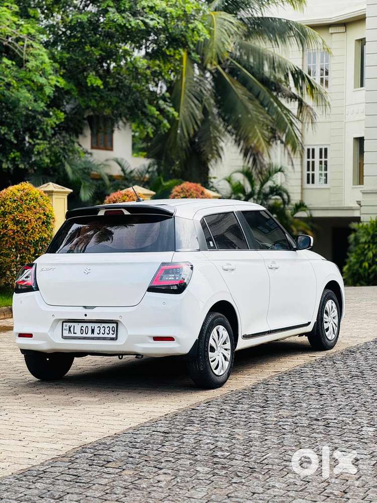 Maruti Suzuki Swift Vxi + Manual, 2024, Petrol