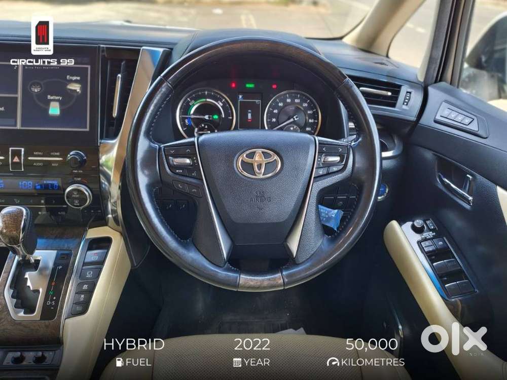 Toyota Vellfire 2.5 Executive Lounge, 2022, Cng & Hybrids