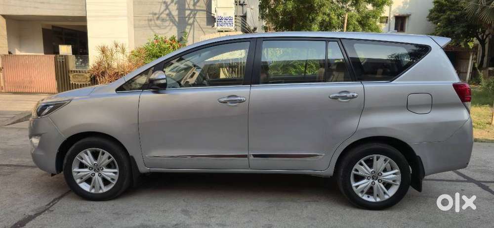 Toyota Innova Crysta 2.4 V 8 Str, 2017, Diesel