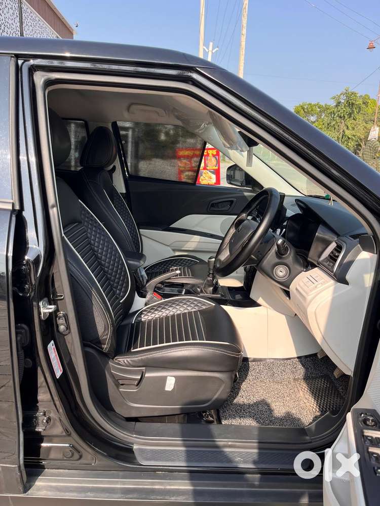 Mahindra Xuv 3xo Mx1 Pm Mt, 2025, Petrol