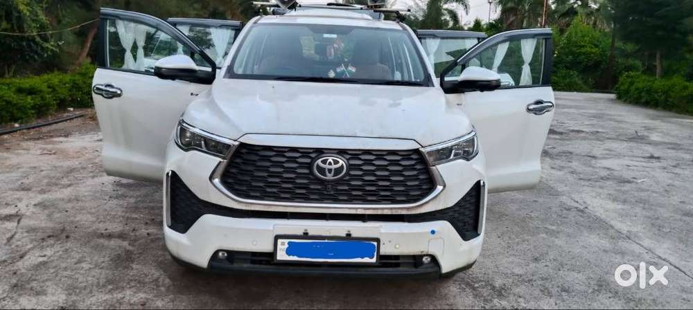 Toyota Innova Hycross Vx 2025