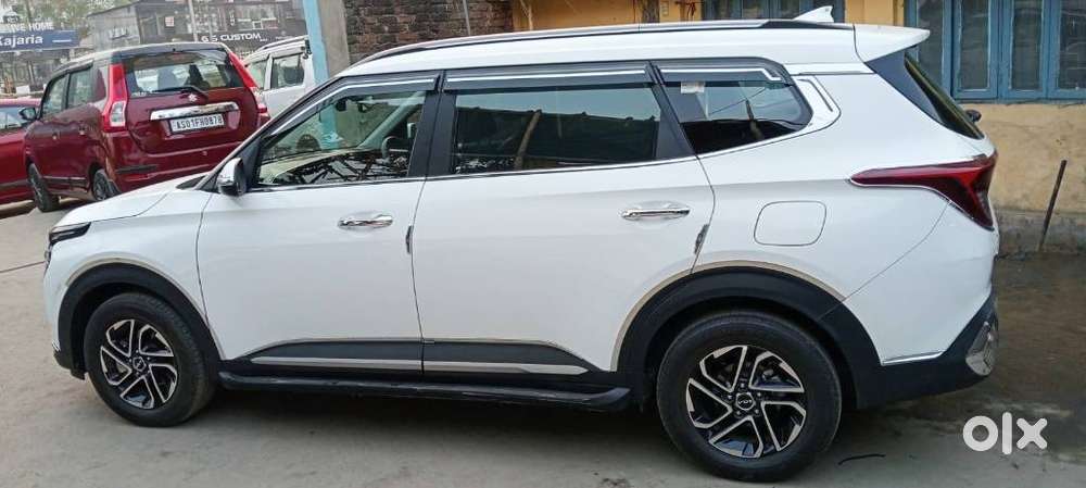 Kia Carens, 2024, Petrol