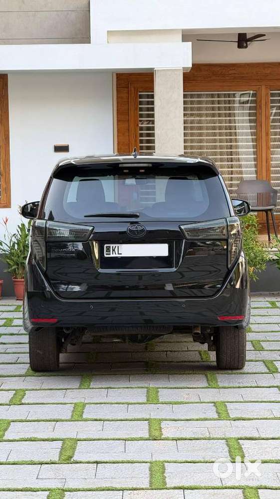 Toyota Innova Crysta [2020-ongoing] 2.4 Gx 7 Str, 2022, Diesel