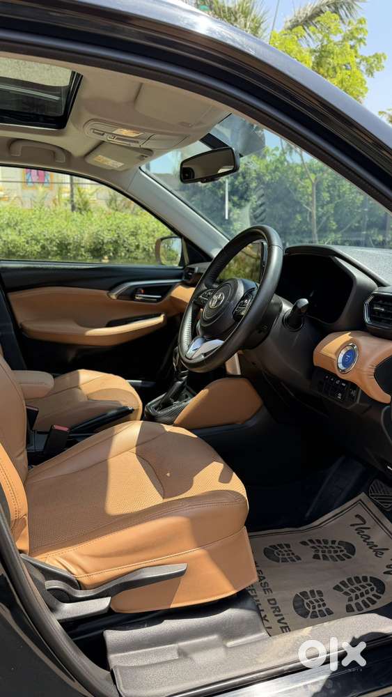 Toyota Urban Cruiser Hyryder 1.5 V Hybrid, 2022, Petrol