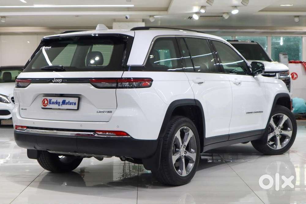 Jeep Grand Cherokee Limited (o) 4x4 At, 2022, Petrol