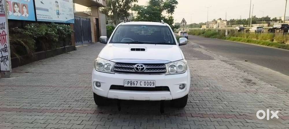 Toyota Fortuner 3.0 4x4 Manual, 2010, Diesel