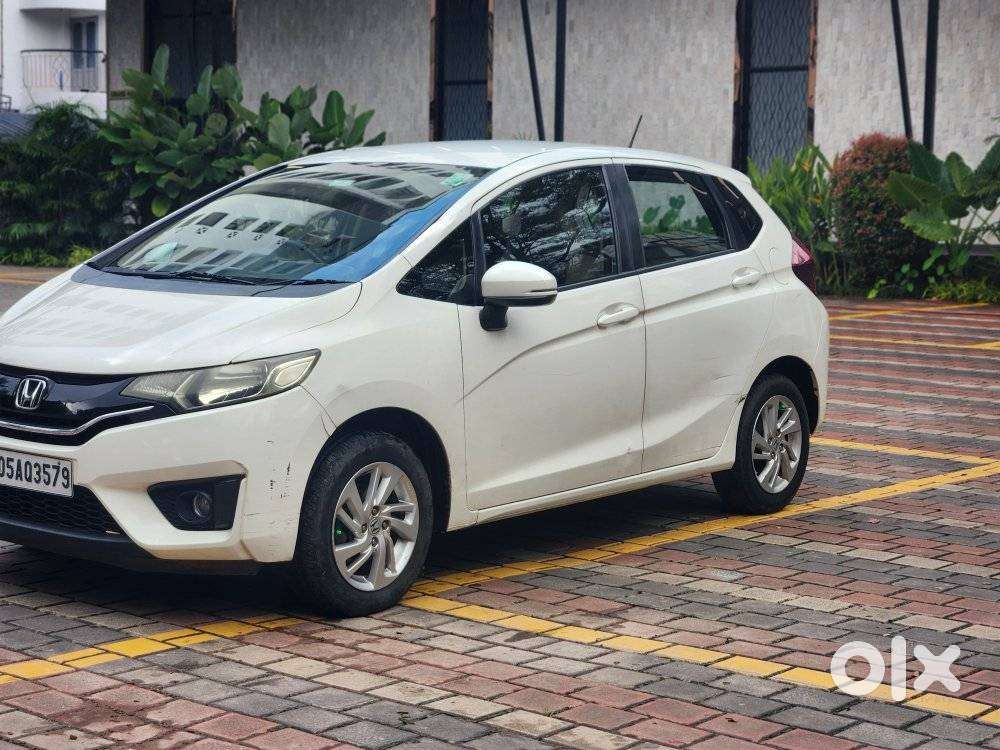 Honda Jazz V Automatic, 2016, Petrol