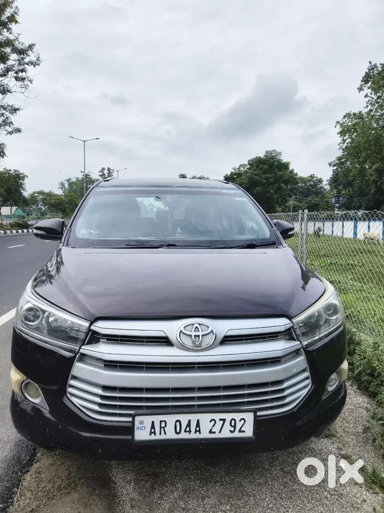 Toyota Innova Crysta 2.4 V 2016 Diesel