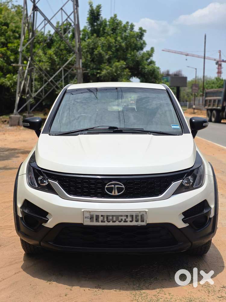 Tata Hexa 2.2 Xe 4x2 7 Str, 2017, Diesel