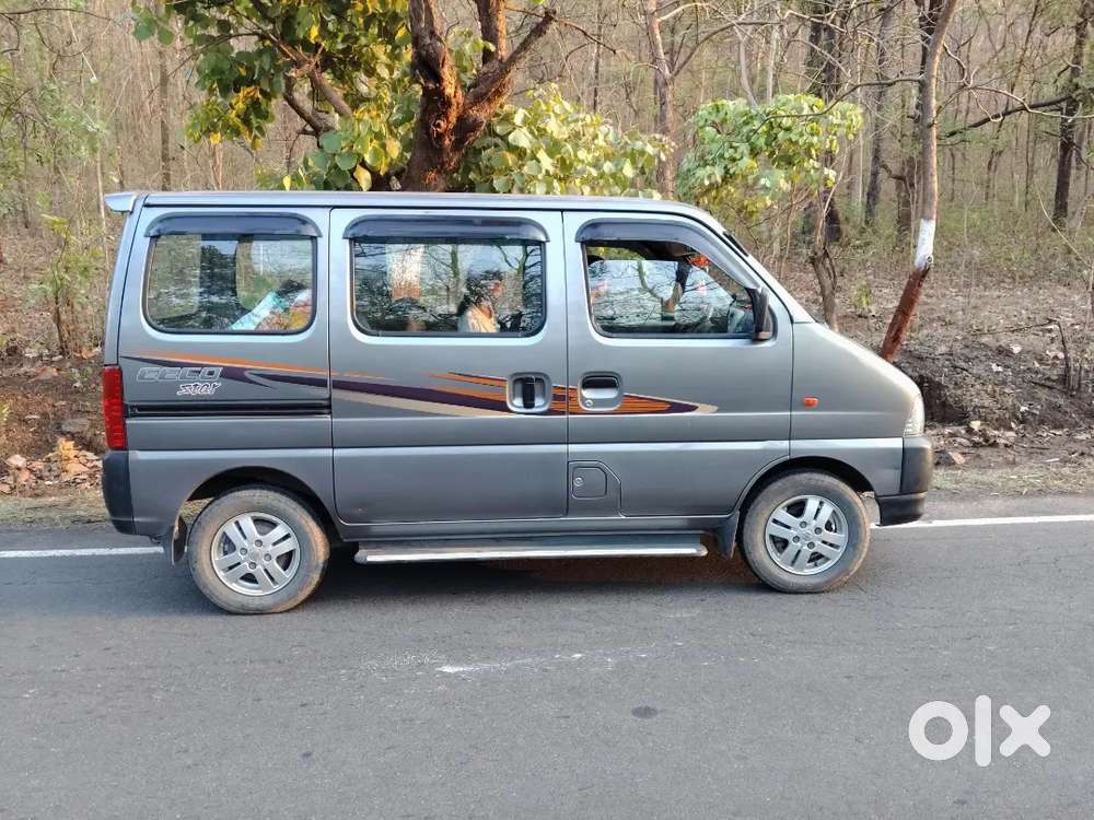 Maruti Suzuki Eeco 2022 Cng & Hybrids 33000 Km Driven
