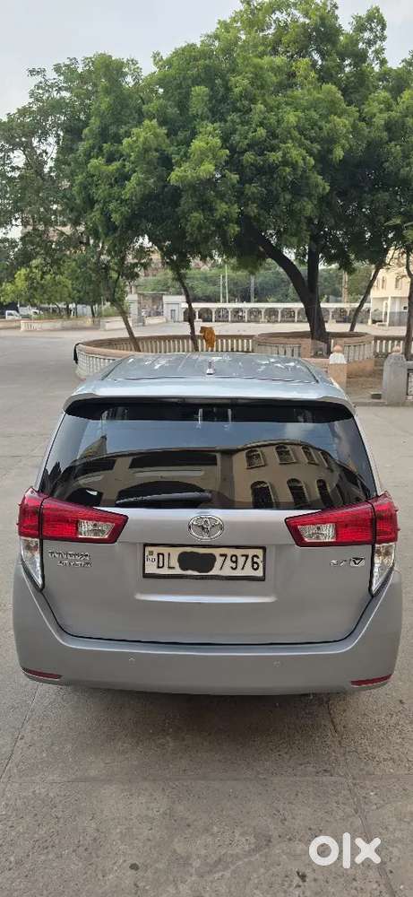 Toyota Innova Crysta 2.7 V 2018