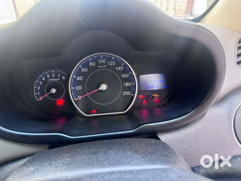 Hyundai I10 Sportz 2012