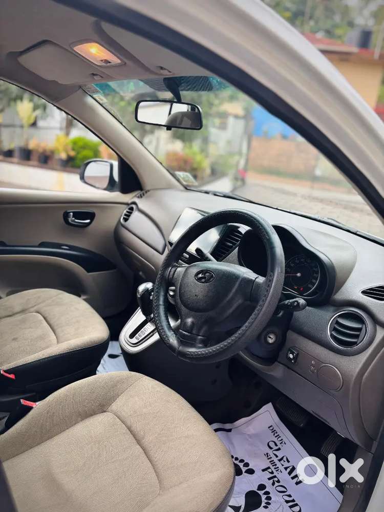 Hyundai I10 2011 Cng & Petrol Well Maintained