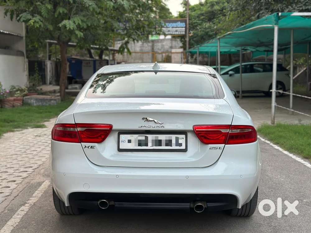 Jaguar Xe Portfolio, 2018, Petrol