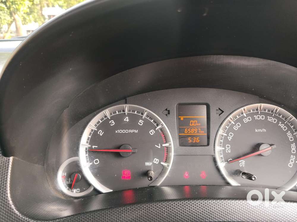 Maruti Suzuki Swift Vxi + Manual, 2014, Petrol
