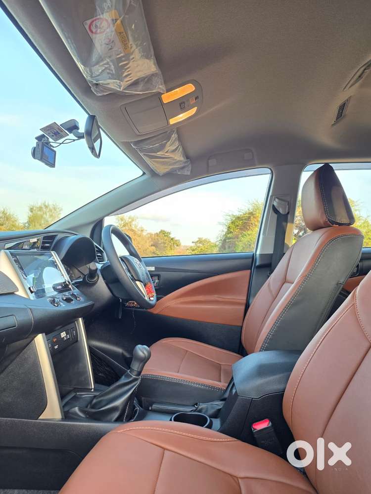 Toyota Innova Crysta [2020-ongoing] 2.4 Gx 7 Str, 2026, Diesel