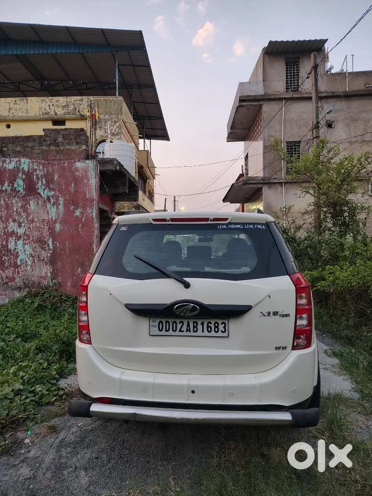 Mahindra Xuv500 2016 Diesel 135000 Km Driven
