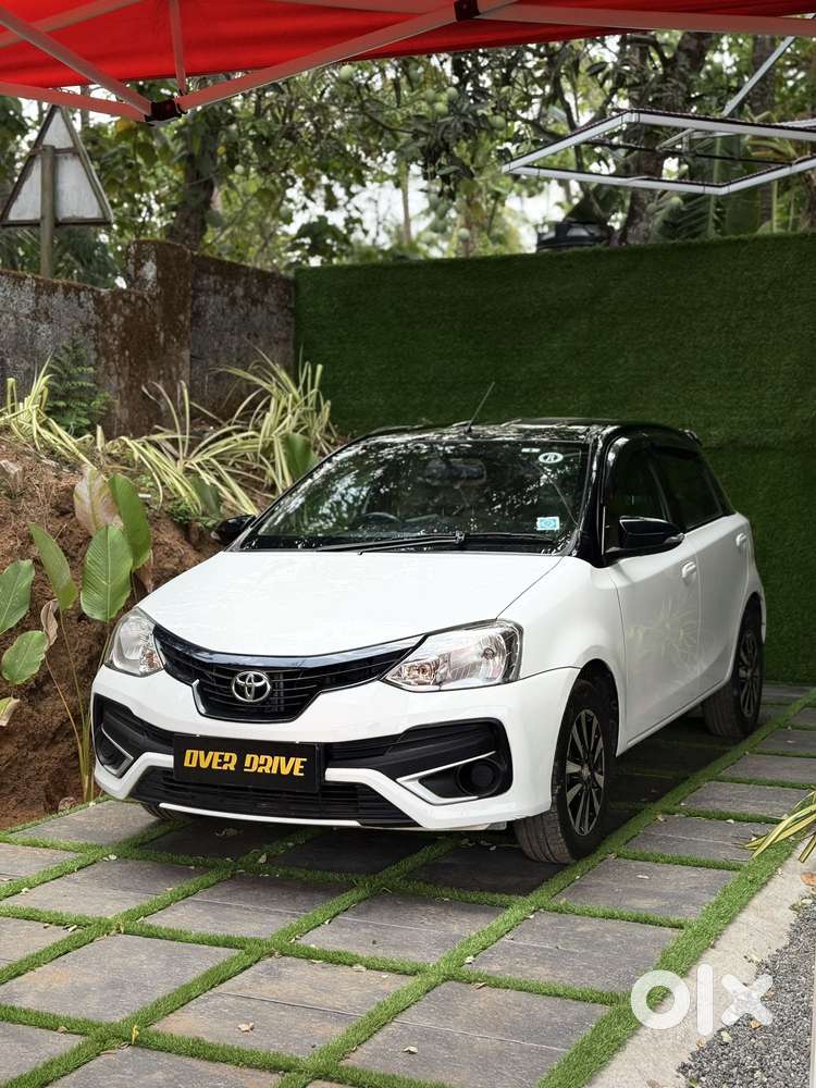 Toyota Etios Liva 1.4 Vd Dual Tone, 2017, Petrol