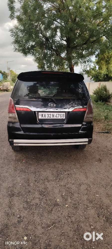 Toyota Innova 2010