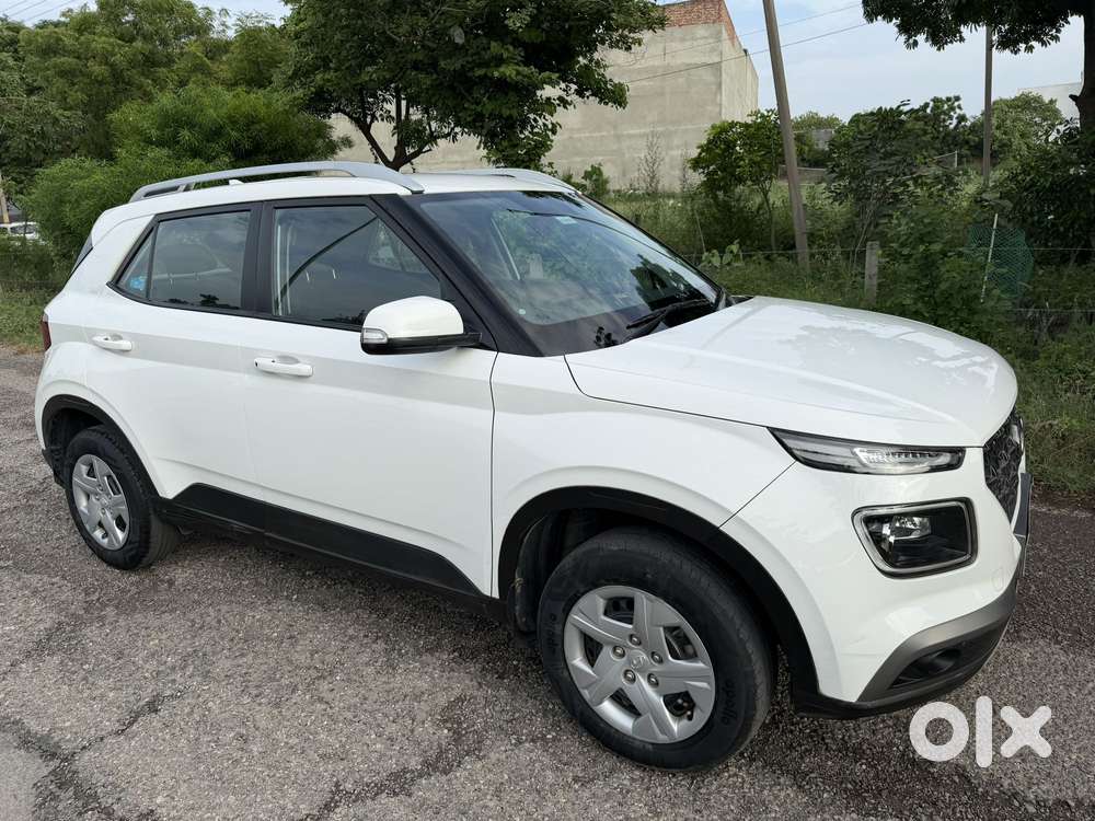 Hyundai Venue S (o) 1.2 Petrol Knight Edition, 2021, Petrol