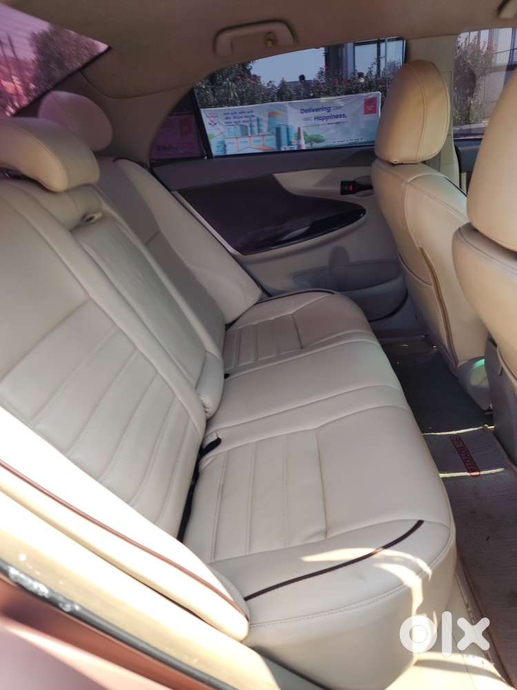 Toyota Corolla Altis 2010