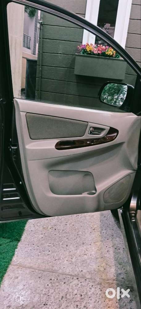 Toyota Innova 2013 Diesel 115000 Km Well Maintained