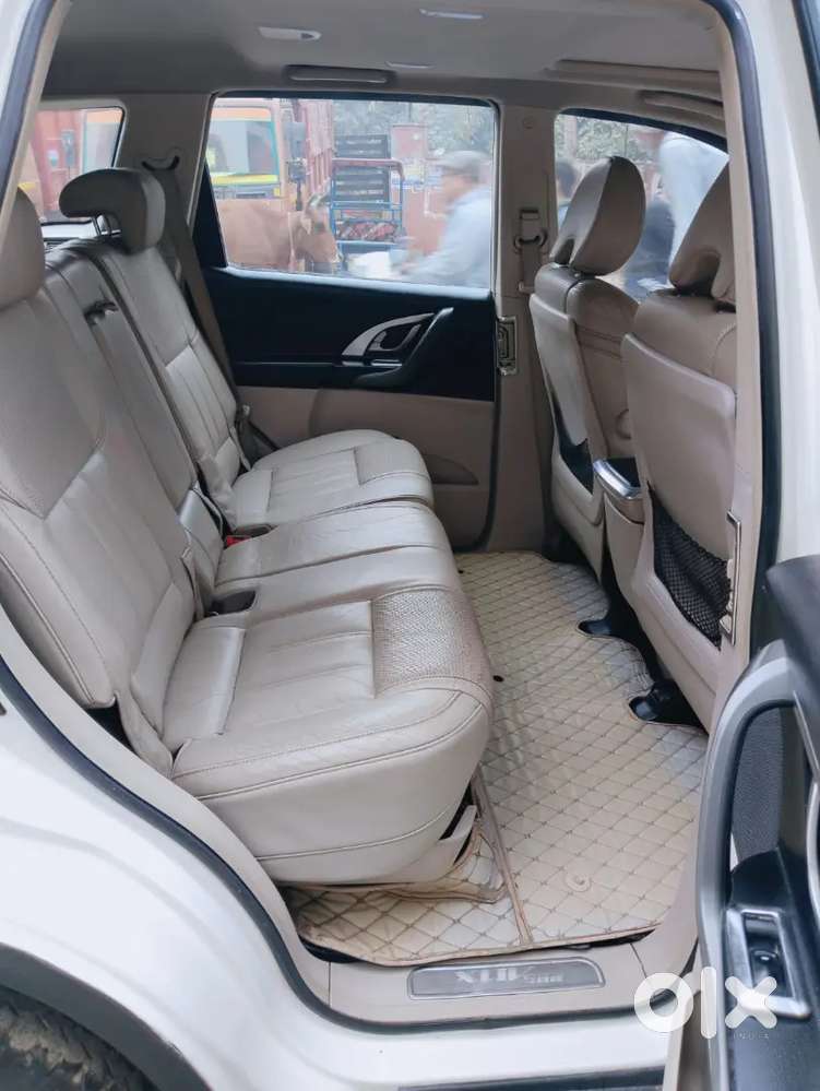 Mahindra Xuv500 2016 Diesel 65000 Km Driven