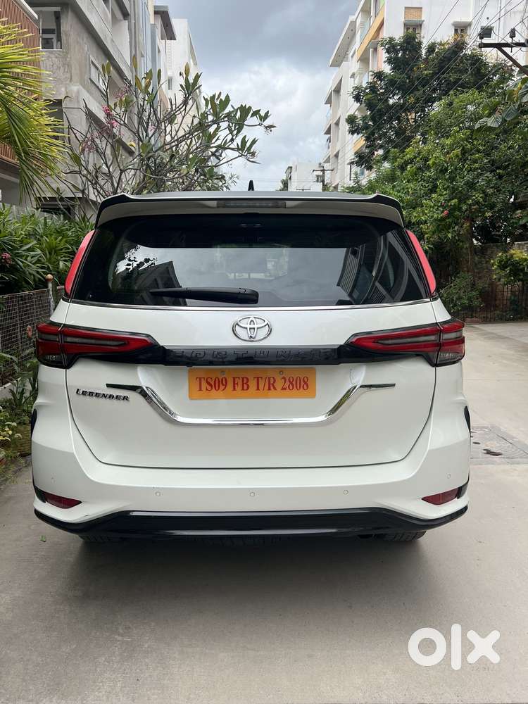 Toyota Fortuner Legender