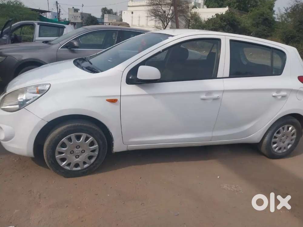Hyundai I20 2011 Cng & Hybrids 30000 Km Driven