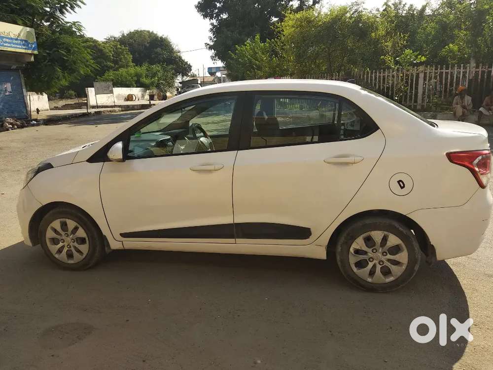 Hyundai Xcent 2015 Diesel Well Maintained