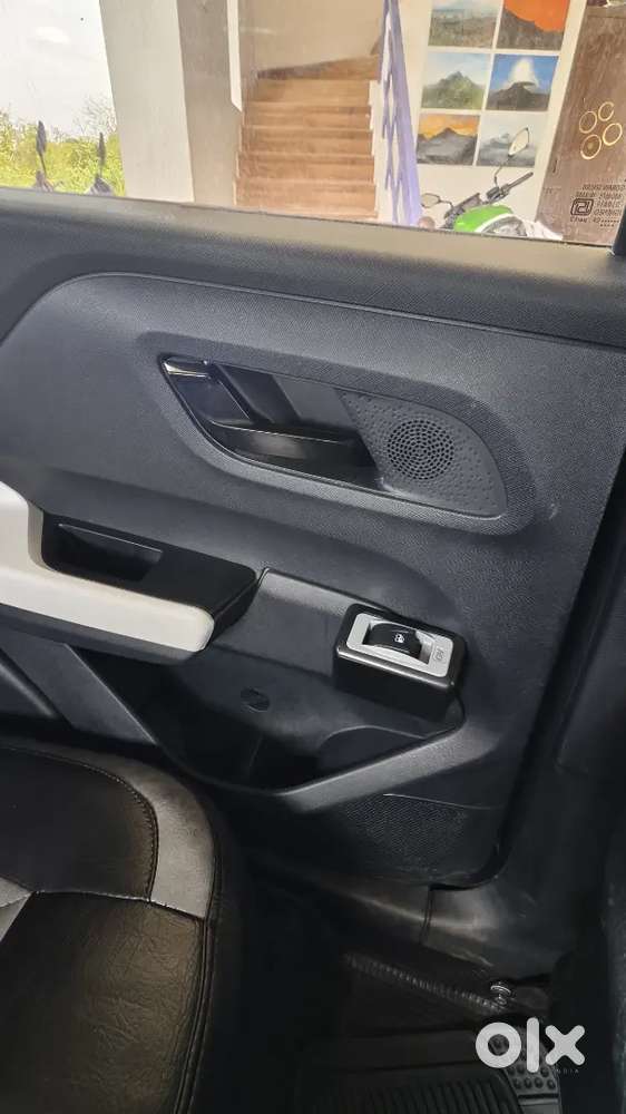 Tata Punch 1.2 Revotron Petrol 2025