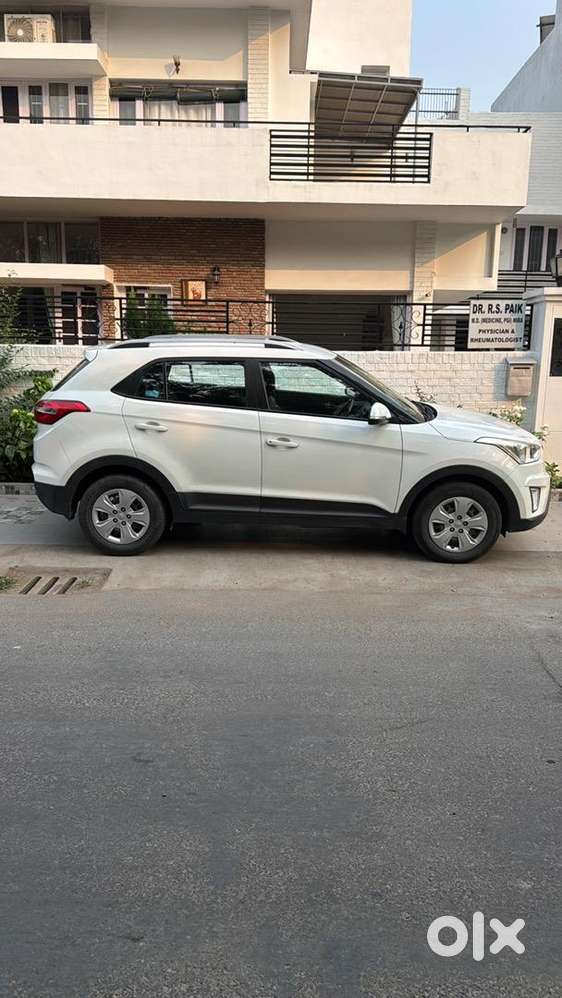 Doctor Driven White Creta