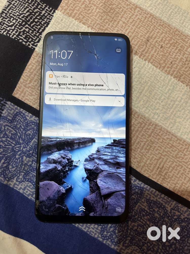 V15 pro 6/128