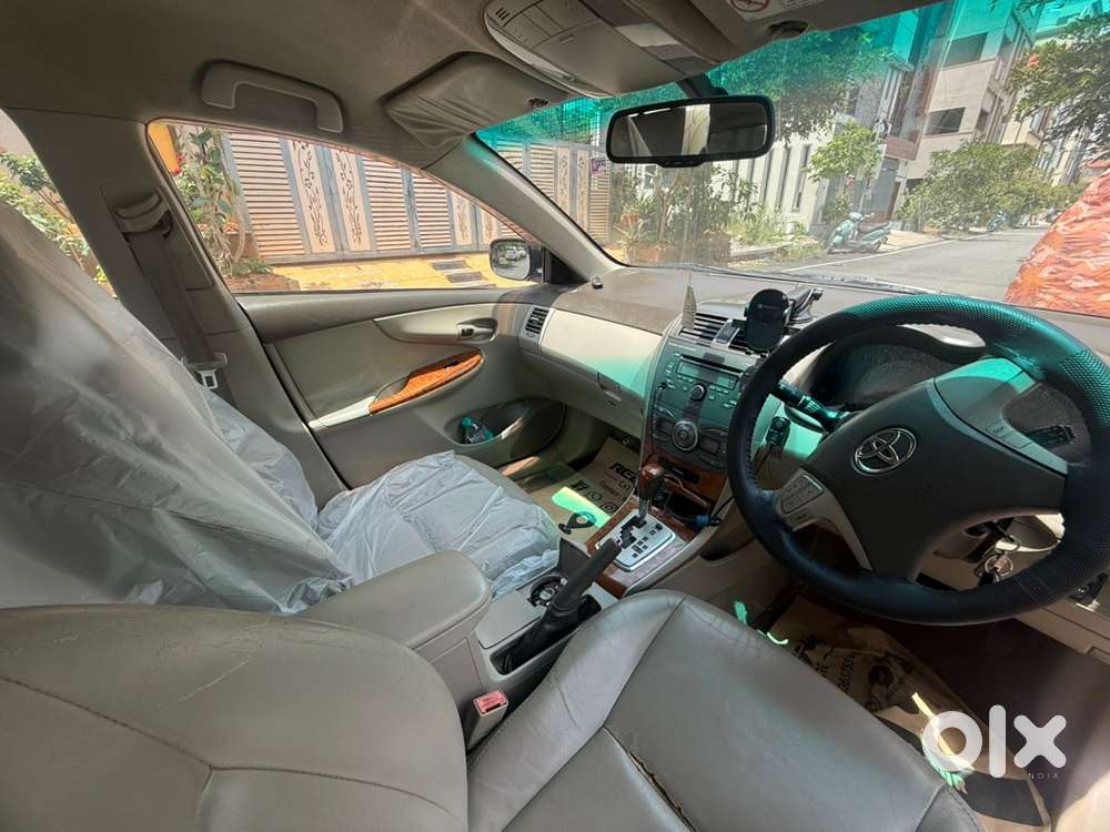 Toyota Corolla Altis 1.8 J At Petrol (2009)