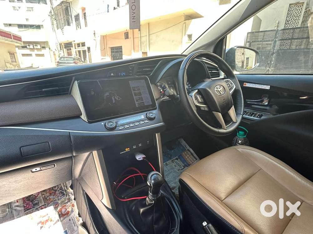 Toyota Innova Crysta 2.8 Z, 2022