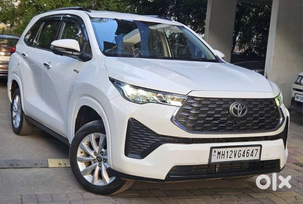Toyota Innova Hycross 2.0 Vx Hybrid 8 Str, 2023, Petrol