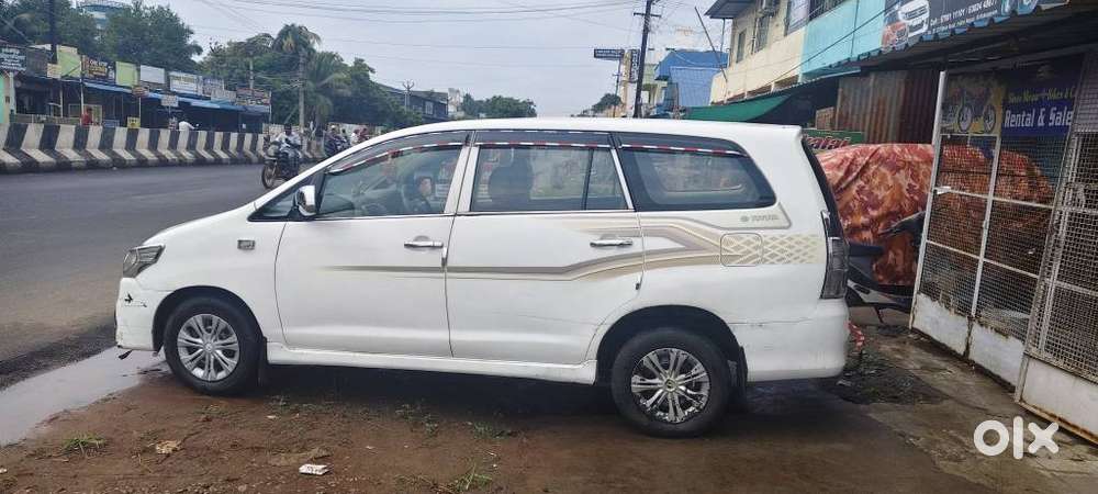 Toyota Innova 2.5 G (diesel) 8 Seater, 2012, Diesel