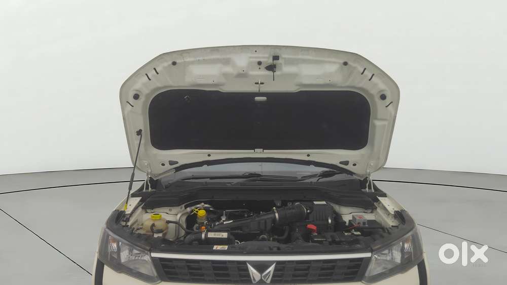 Mahindra Xuv300 W4, 2023, Petrol