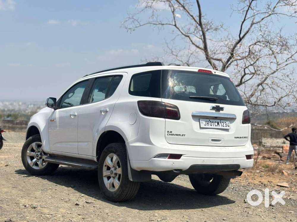 Exclusive American Muscle Suv Trailblazer 8 Seater Like Brand New