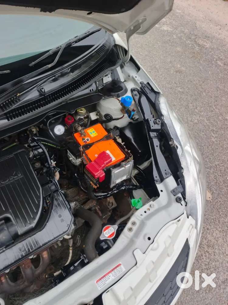 Maruti Suzuki Swift Vxi 2016